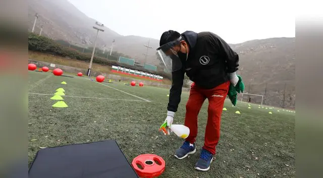 Todos los implementos deportivos son desinfectados