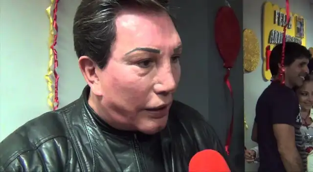 El cantante Jimmy Santi reveló que contrajo el COVID-19 pese a haber estado medicado con remedios naturales, y que ahora se encuentra mejor.