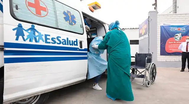 Atención a pacientes COVID-19 en el Hospital Almenara.