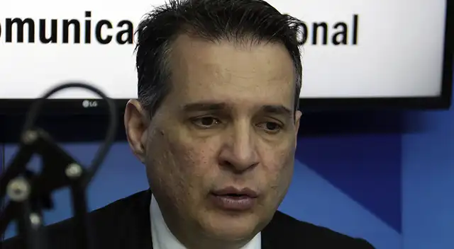 Once abogados renuncian al Consejo Consultivo de la Comisión de Constitución.