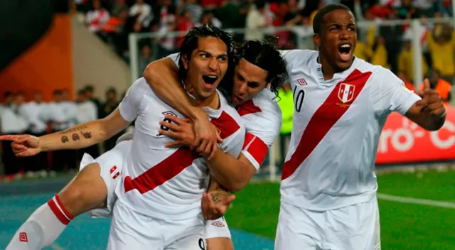 Hinchas creen que ya no hay amistad entre Pizarro con Farfán y Guerrero. Hinchas creen que ya no hay amistad entre Pizarro con Farfán y Guerrero.