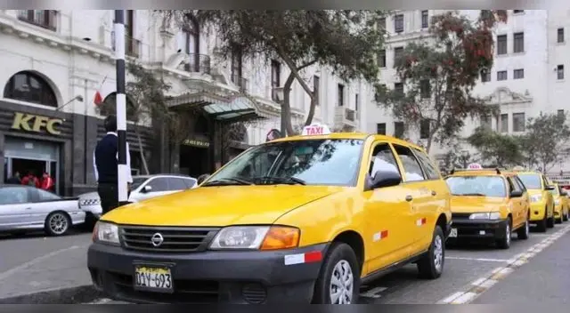 La ATU les recordó a los taxistas que luego de las 10 de la noche empieza el toque de queda. La ATU les recordó a los taxistas que luego de las 10 de la noche empieza el toque de queda.