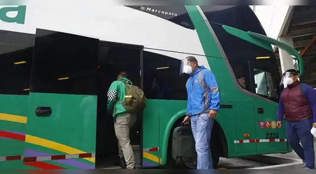 Lozada también anunció una reducción en el flujo de pasajeros que utilicen el transporte aéreo. (Foto: Carlos Contreras/GLR).