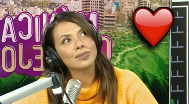 La locutora Mónica Cabrejos se mostró ilusionada con su nuevo saliente, y dejó al descubierto que él pertenece al mundo de las cámaras. La locutora Mónica Cabrejos se mostró ilusionada con su nuevo saliente, y dejó al descubierto que él pertenece al mundo de las cámaras.