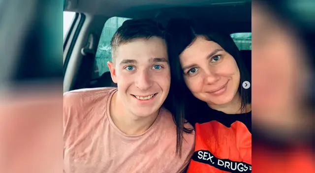 Mujer se divorcia de su esposo porque se enamoró de su hijastro.