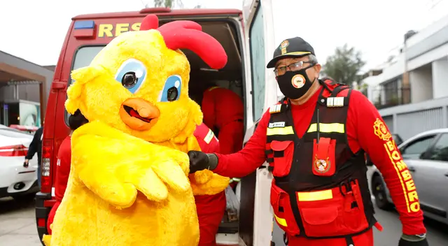 Día del pollo a la brasa benefició a bomberos. Día del pollo a la brasa benefició a bomberos.