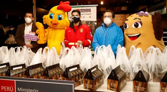 Día del pollo a la brasa benefició a bomberos. Día del pollo a la brasa benefició a bomberos.