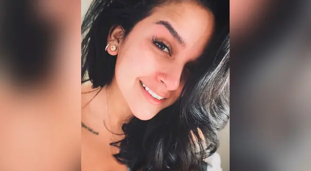 Daniela Darcourt se mostró incomoda al escuchar que la producción de Mujeres al mando cambió no sabía el título de su nuevo tema. Daniela Darcourt se mostró incomoda al escuchar que la producción de Mujeres al mando cambió no sabía el título de su nuevo tema.