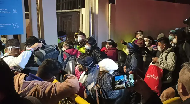 Inicio de vuelos nacionales. Inicio de vuelos nacionales.