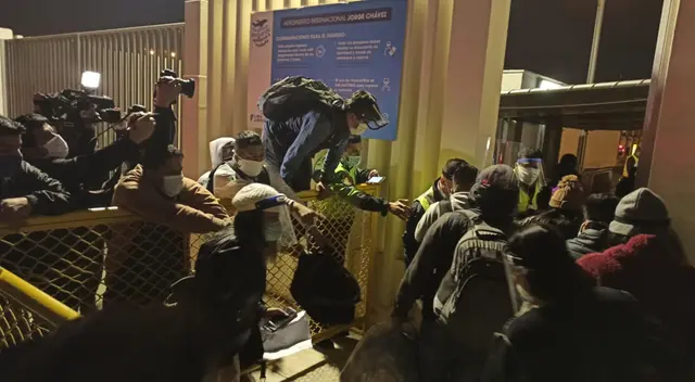 Inicio de vuelos nacionales. Inicio de vuelos nacionales.