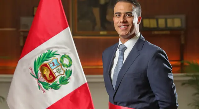 Martín Ruggiero Garzón juró como nuevo titular del Ministerio de Trabajo. Martín Ruggiero Garzón juró como nuevo titular del Ministerio de Trabajo.