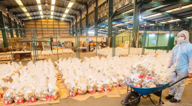 Entregan víveres a familias vulnerables del Callao.