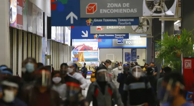 Menores de 14 años y adultos mayores de 65 tienen que presentar dos declaraciones juradas. Menores de 14 años y adultos mayores de 65 tienen que presentar dos declaraciones juradas.