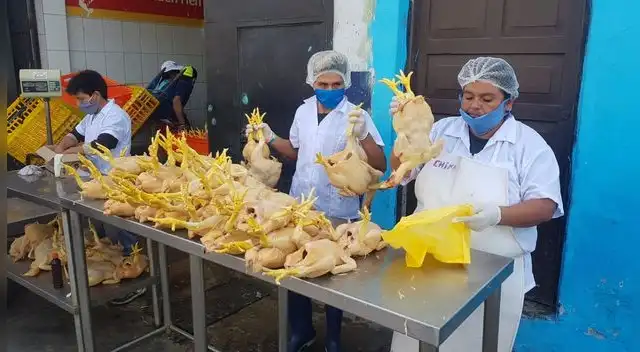Precio del pollo se eleva hasta los 10 soles.