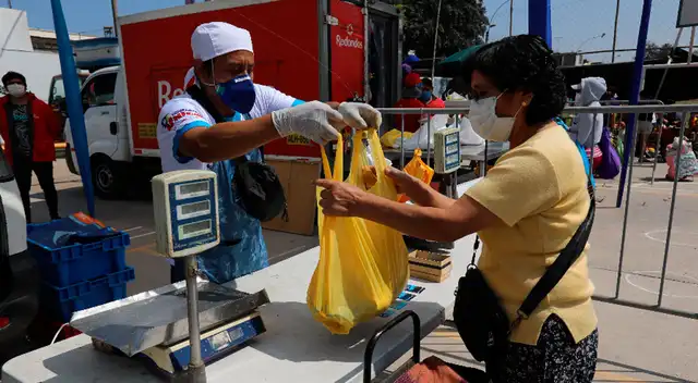 Precio del pollo se eleva hasta los 10 soles.