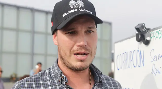 George Forsyth recibe sorpresa de 'Cachuca'.