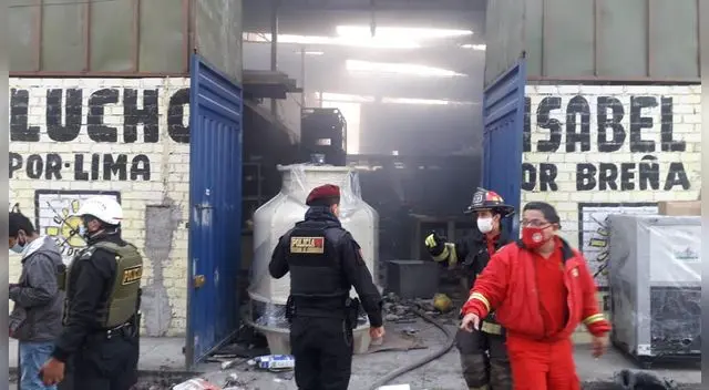 Explosión de gas deja dos muertos y cuatro heridos.