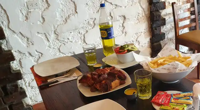 Los restaurantes deberán desinfectar sillas y mesas antes de ser desinfectadas por los clientes. (Foto: María Pía Ponce/URPI-GLR).