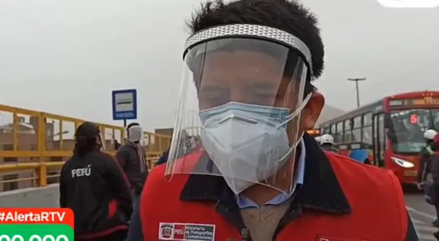 Los usuarios que no porten protectores faciales serán bajados de las unidades. Los usuarios que no porten protectores faciales serán bajados de las unidades.