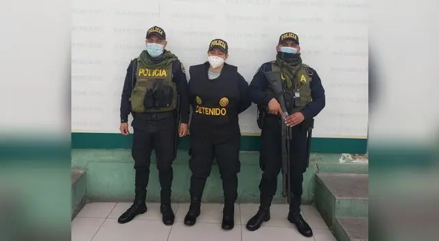 capturan a colombiana que se habría disfrazado de policía