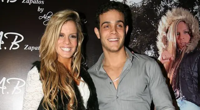 Alejandra Baigorria sorprendió al publicar en redes sociales una sesión de fotos que se hizo, sin esperar que Mario Irivarren le diera 'me gusta'. Alejandra Baigorria sorprendió al publicar en redes sociales una sesión de fotos que se hizo, sin esperar que Mario Irivarren le diera 'me gusta'.