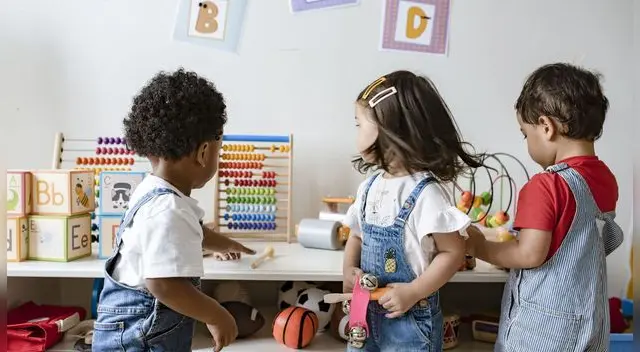 Aquí te brindamos algunas recomendaciones para los padres que están volviendo a trabajar de forma presencial.