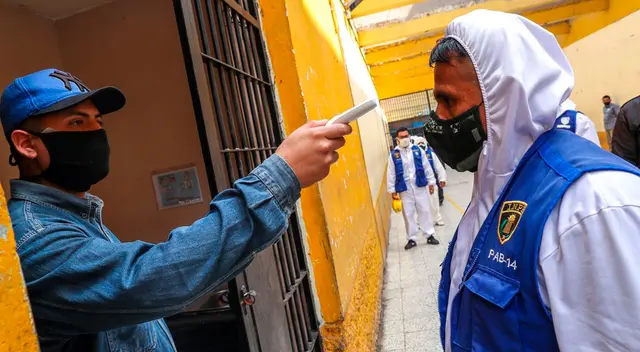 Neyra aseguró que se realizará un seguimiento diario de dichas pruebas y estima que en septiembre finalizaría la aplicación de todas las pruebas a los internos. Neyra aseguró que se realizará un seguimiento diario de dichas pruebas y estima que en septiembre finalizaría la aplicación de todas las pruebas a los internos.