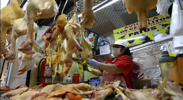 A pesar que a fines de febrero el pollo se vendía a máximo S/8 el kilo, otra es la situación en mercados minoristas esta semana de julio.