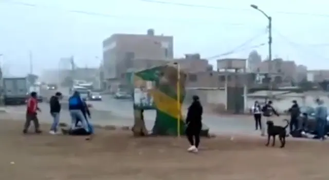 Detienen a delincuentes que asaltaban en grifos de Puente Piedra. Detienen a delincuentes que asaltaban en grifos de Puente Piedra.