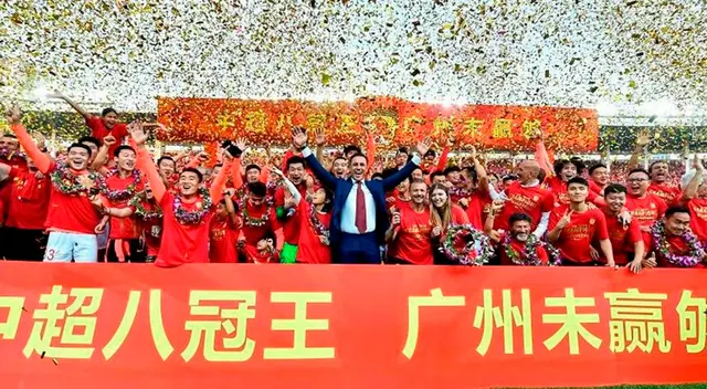 El fútbol de China regresó hoy.