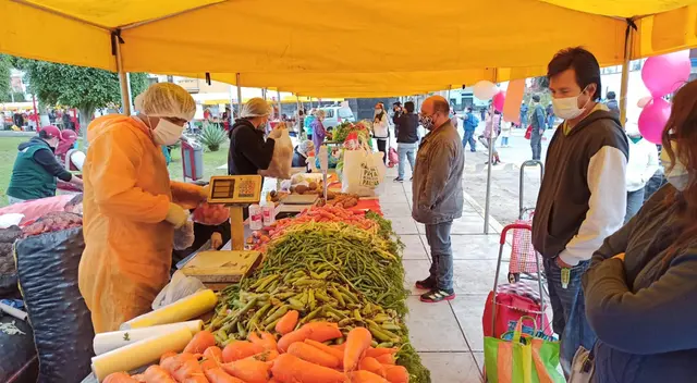 Mercado de 'La chacra a la Olla'. Mercado de 'La chacra a la Olla'.
