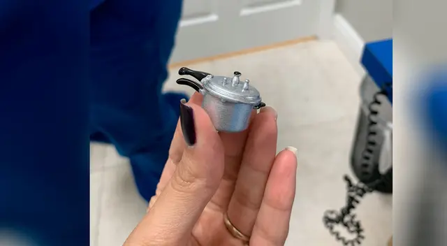 Mujer compra una olla a presión por internet y le entregan uno de juguete Mujer compra una olla a presión por internet y le entregan uno de juguete