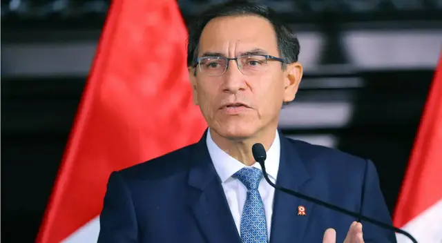 Vizcarra inició su discurso con un minuto de silencio por las víctimas del COVID-19. Vizcarra inició su discurso con un minuto de silencio por las víctimas del COVID-19.