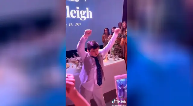 Niño se roba el show en un matrimonio Niño se roba el show en un matrimonio