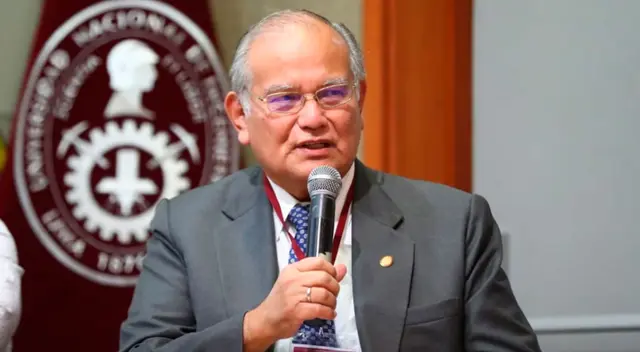 Jorge Alva Hurtado aseguró estar desvinculado y no tener acciones en empresa que contrató con el Estado por un millón y medio de soles.