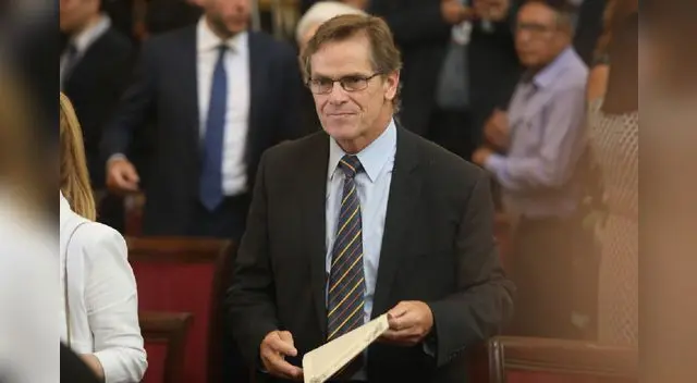 Neahaus considera que sería conveniente llegar acuerdos entre gobiernos, laboratorios y universidades. Neahaus considera que sería conveniente llegar acuerdos entre gobiernos, laboratorios y universidades.