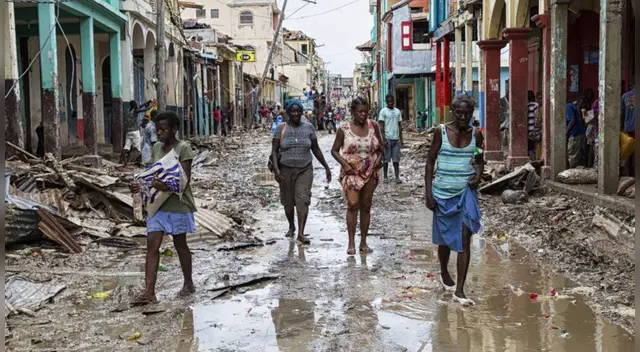 Isaías provocó la muerte de una persona y daños materiales en su paso por República Dominicana. Isaías provocó la muerte de una persona y daños materiales en su paso por República Dominicana.