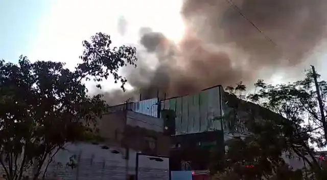Incendio en Ate