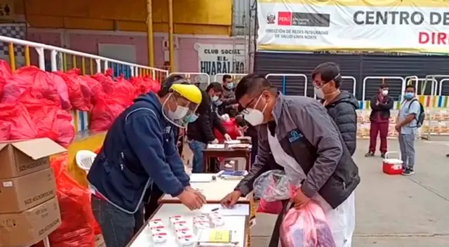 Minsa distribuye aparatos que miden la saturación de oxígeno.