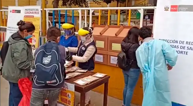 Minsa distribuye aparatos que miden la saturación de oxígeno.