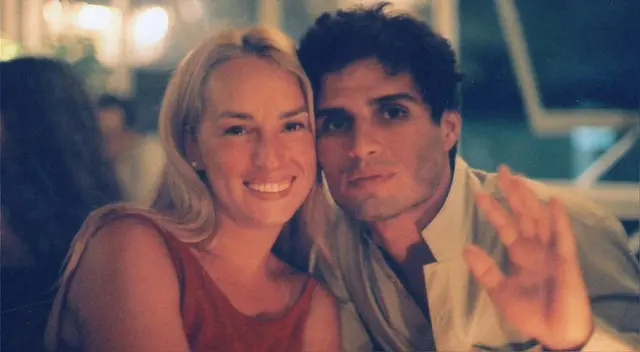 Esposa del cantante reveló detalles inéditos de su matrimonio en Magaly TV. Esposa del cantante reveló detalles inéditos de su matrimonio en Magaly TV.