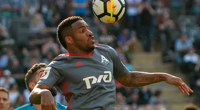 Las calles de Rusia fueron testigos de un particular paseo de Jefferson Farfán y Yahaira Plasencia, quienes se lucen constantemente en redes sociales. Las calles de Rusia fueron testigos de un particular paseo de Jefferson Farfán y Yahaira Plasencia, quienes se lucen constantemente en redes sociales.