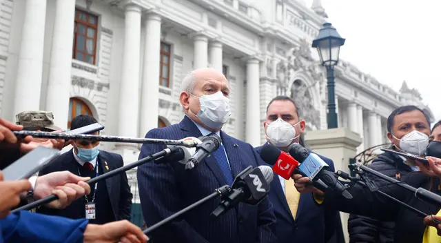 ¿Por qué la gestión de Pedro Cateriano duró tan poco? Esto dice el constitucionalista Omar Cairo.