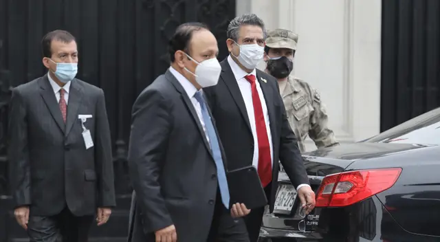 El presidente del Congreso culpó al mandatario Martín Vizcarra de la crisis en el gabinete ministerial.