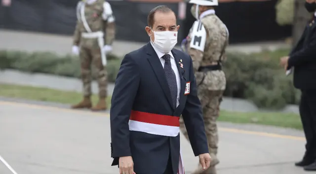 Walter Martos es el segundo militar en asumir la PCM en los últimos 40 años. Walter Martos es el segundo militar en asumir la PCM en los últimos 40 años.