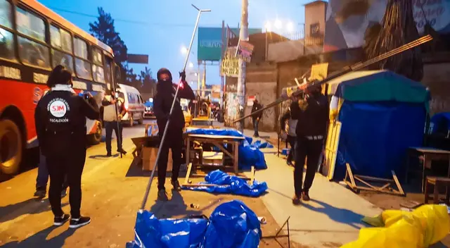 Desalojan a más de 120 ambulantes en SJM.