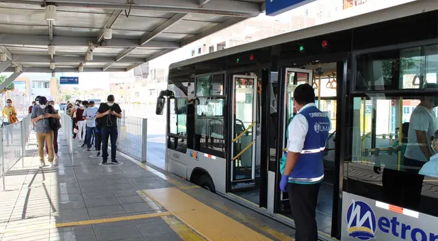 Anuncian disminución de buses del Metropolitano. Anuncian disminución de buses del Metropolitano.