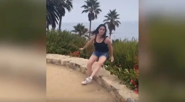 La muchacha quería ganar más seguidores en TikTok e intentó realizar un reto de baile para volverse viral, pero acabó sufriendo una terrible caída.