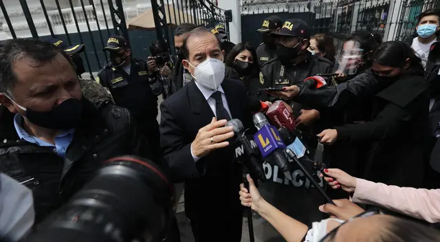 Walter Martos confirma pedido de confianza para el 11 de agosto.