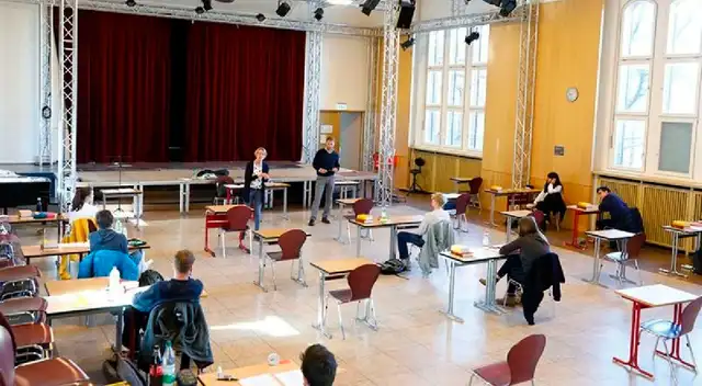 Cierran dos escuelas en Alemania tras contagios de coronavirus